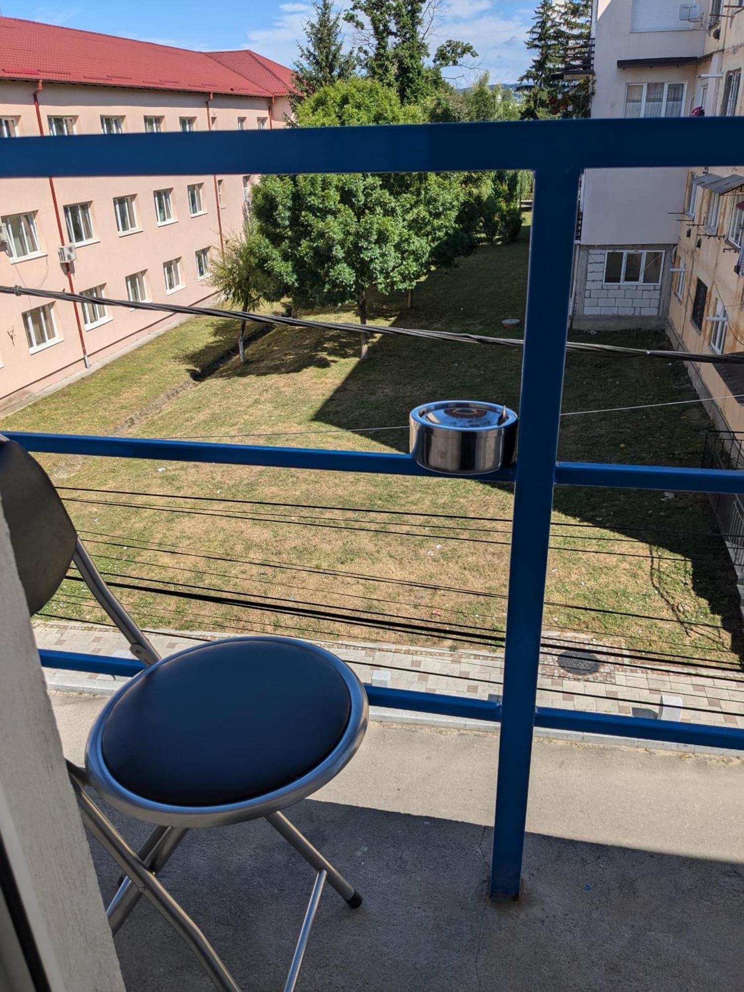 Apartment Ts